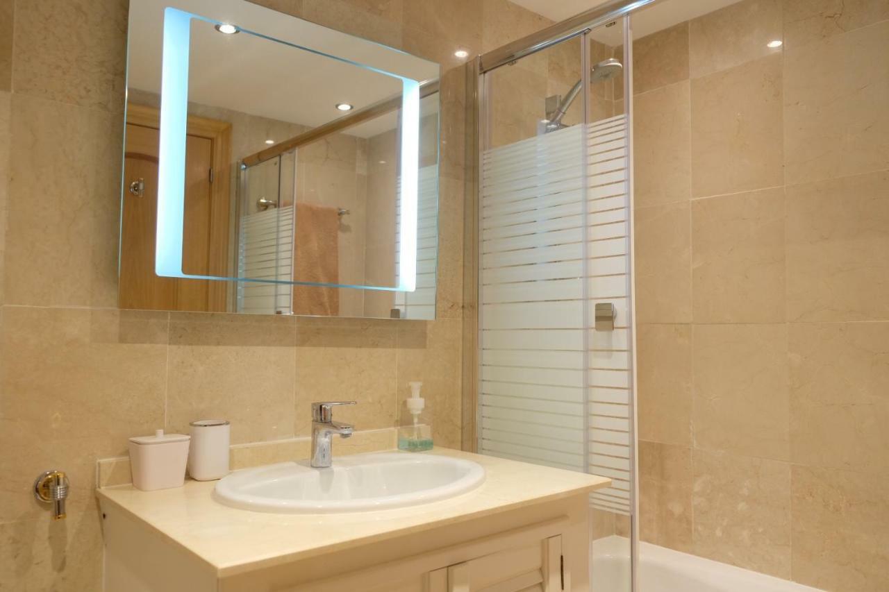Luxury Modern Apartment With Terrace, Pool And Garage! Marbella Buitenkant foto
